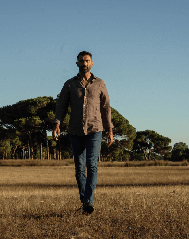 marco valentini walking in nature